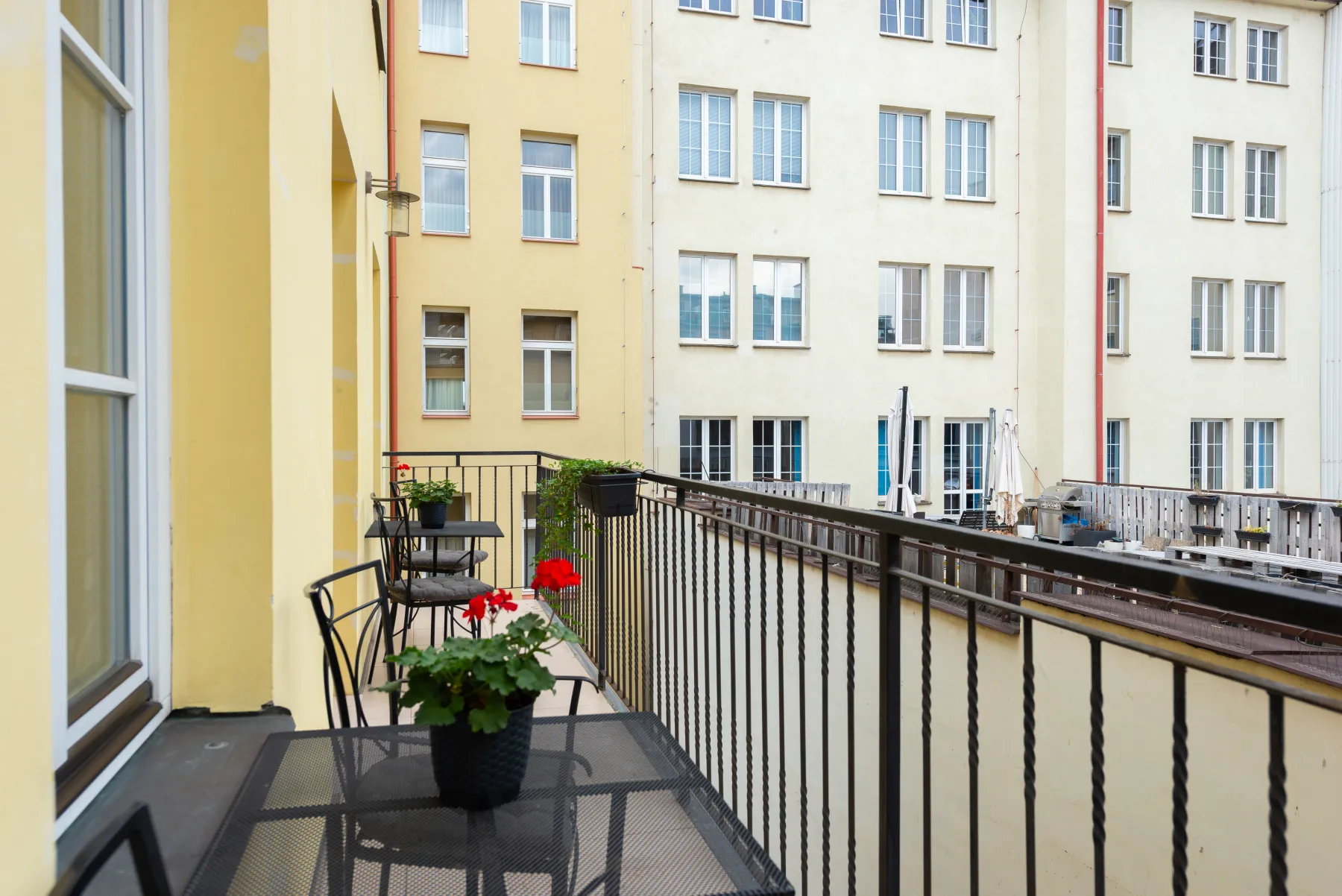 Apartmán se dvěma ložnicemi a balkonem — 14
