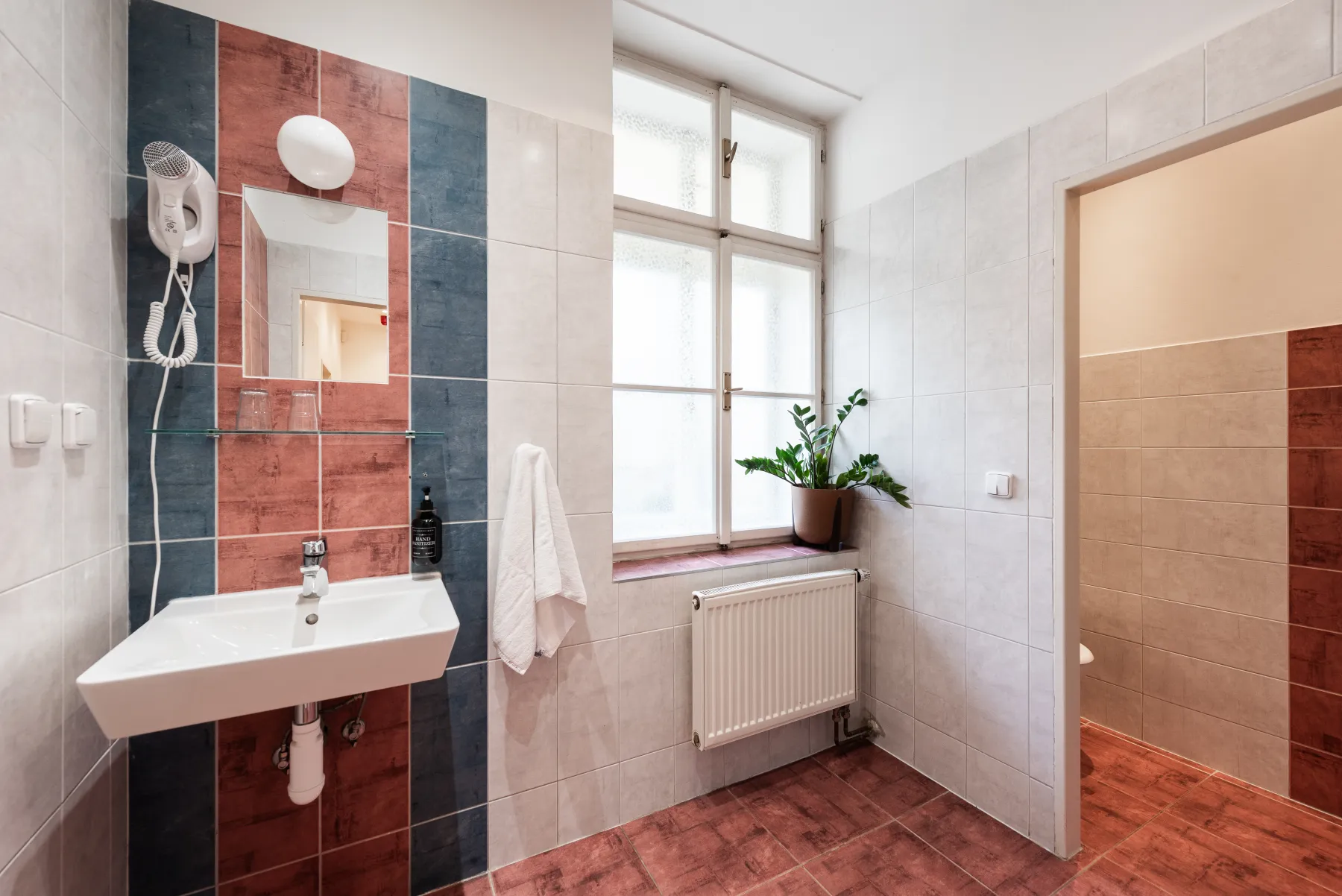 Apartmán se dvěma ložnicemi a balkonem — 4